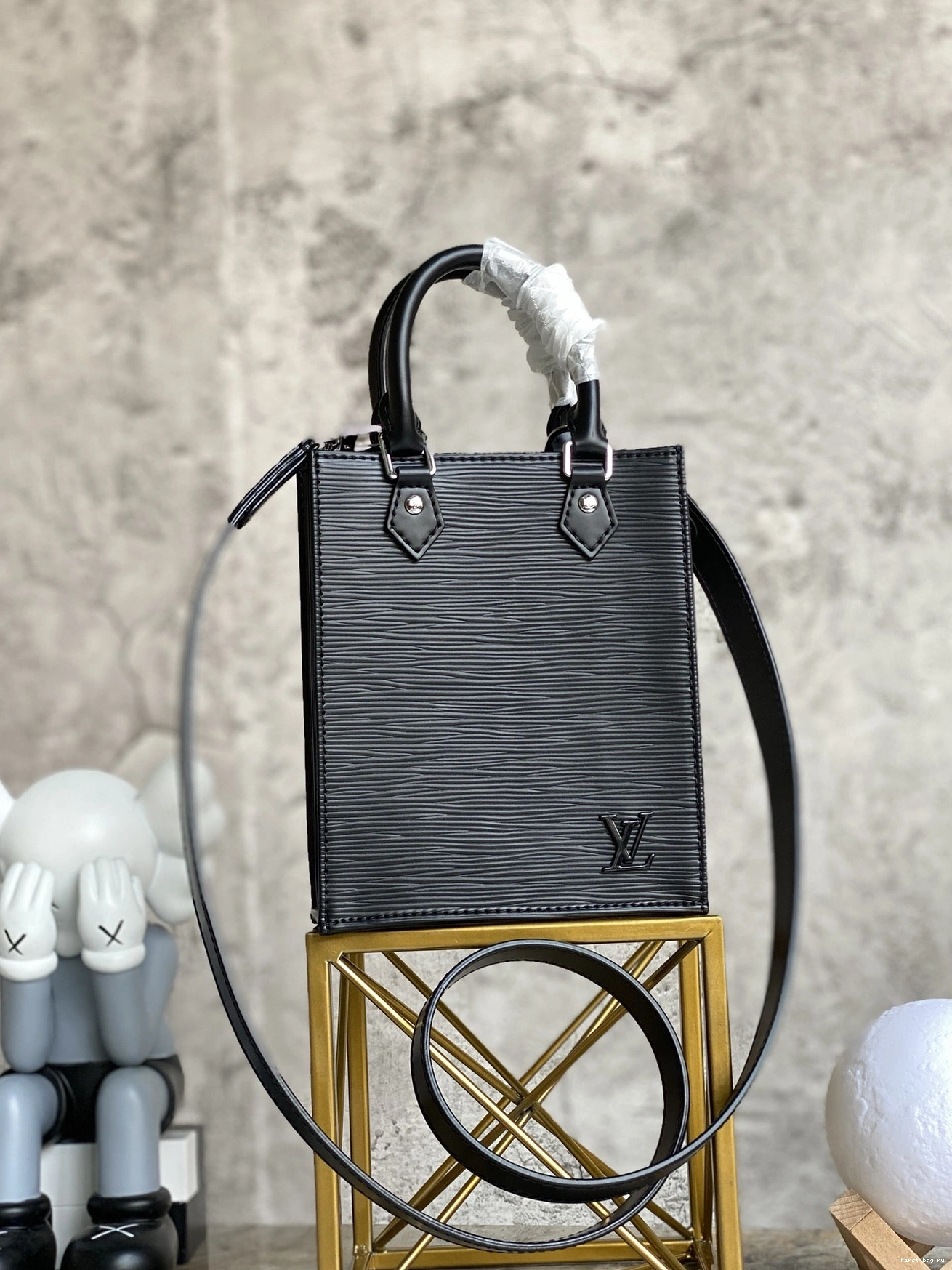 First bag ru VUITTON SAC PETIT PLAT LOUIS 0710